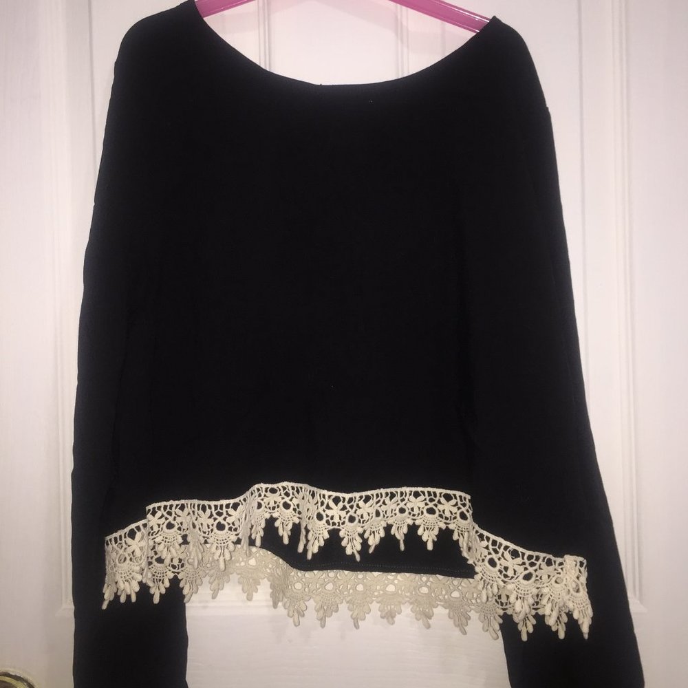 Forever 21 Crop Top Long Sleeve Lace Trim Blouse